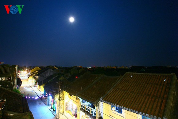 Hoi An en pleine lune - ảnh 1